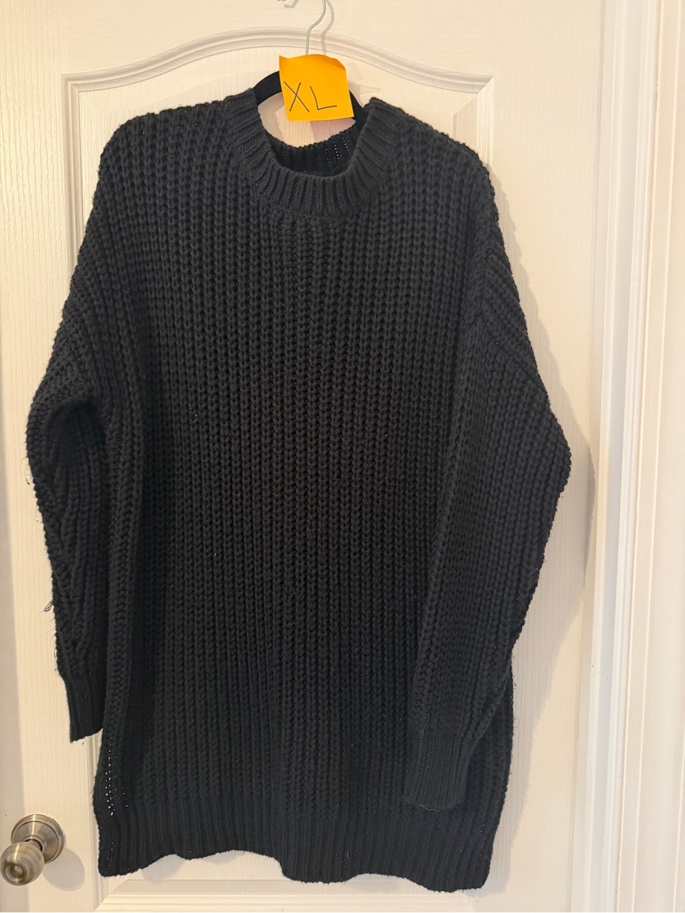 Zenana Outfitters Black Chunky Crewneck Sweater